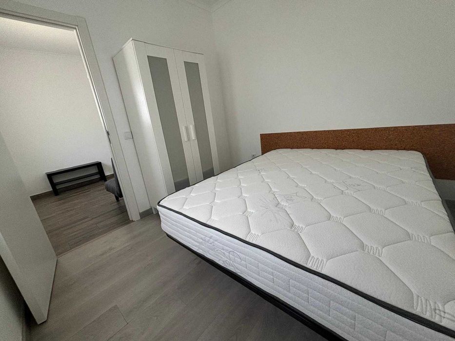 Moradia T1 renovada e mobilada — privacidade e conforto em Torres Novas.