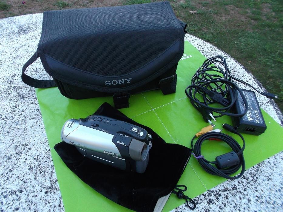 Sony handycam DCR-DVD92E + tripé