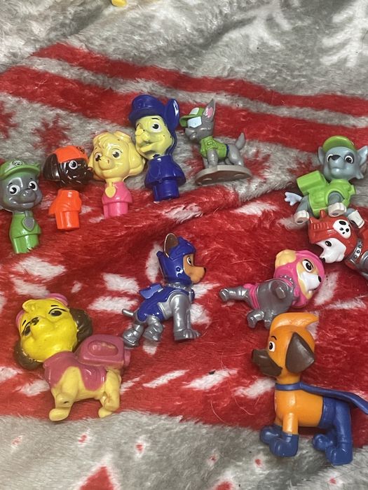 Zestaw 15 figurek psi patrol plus figurki zwierzay