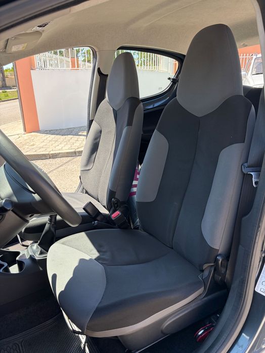 Peugeot 107 1.0 Access foto 4