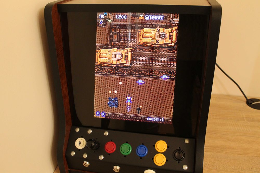 Automat arcade typu bartop