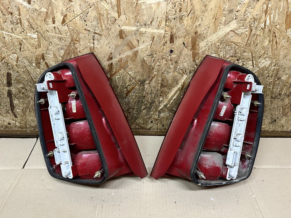 Задні стопи фари ліхтарі Skoda Fabia І Шкода Фабія 1 хетчбек 99—04