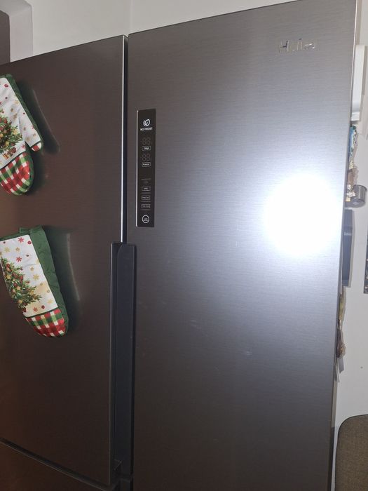 Lodówka HAIER dwudrzwiowa.