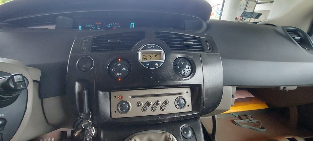 Renault Scenic 7 osobowy hak holowniczy