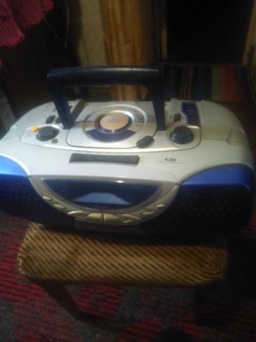 Магнитола в рабочем состоянии