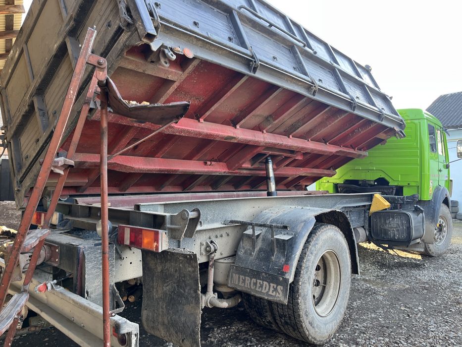 Мерседес самосвал