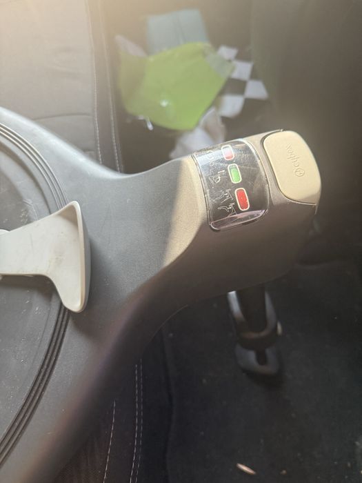 Fotelik cybex sirona t size z bazą obrotową 360 st