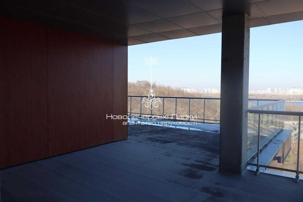 Продаж унікального пентхаусу без рем. вул. Ломаківська  508м2 Печерськ