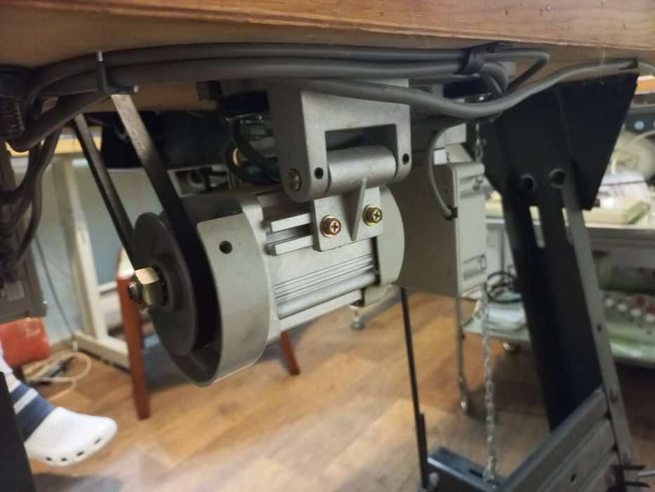 Професійна швейна машина 26-го класу