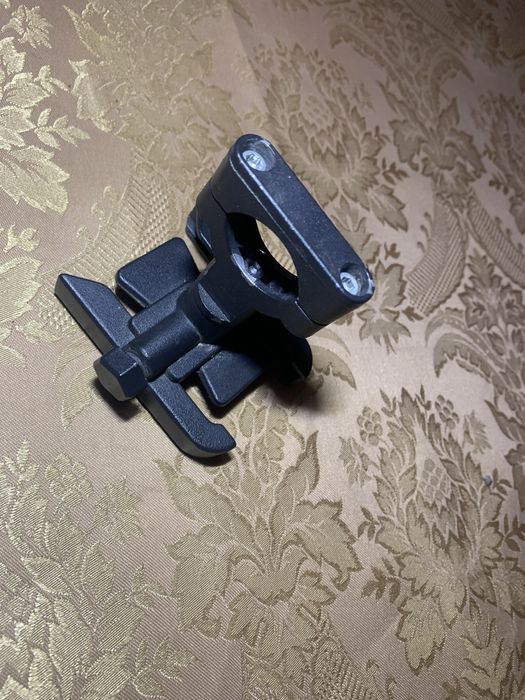 Кріпленя для телефону