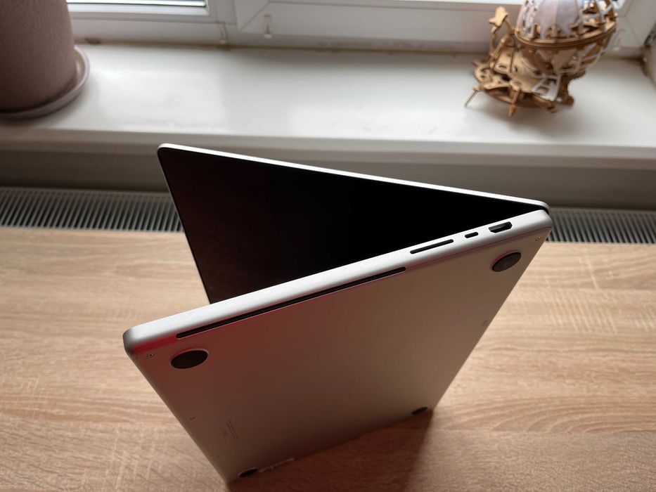 MacBook Pro 16' 2021р.  M1 PRO 16 GPU / 16Gb RAM_512gb SSD_ 111 циклів