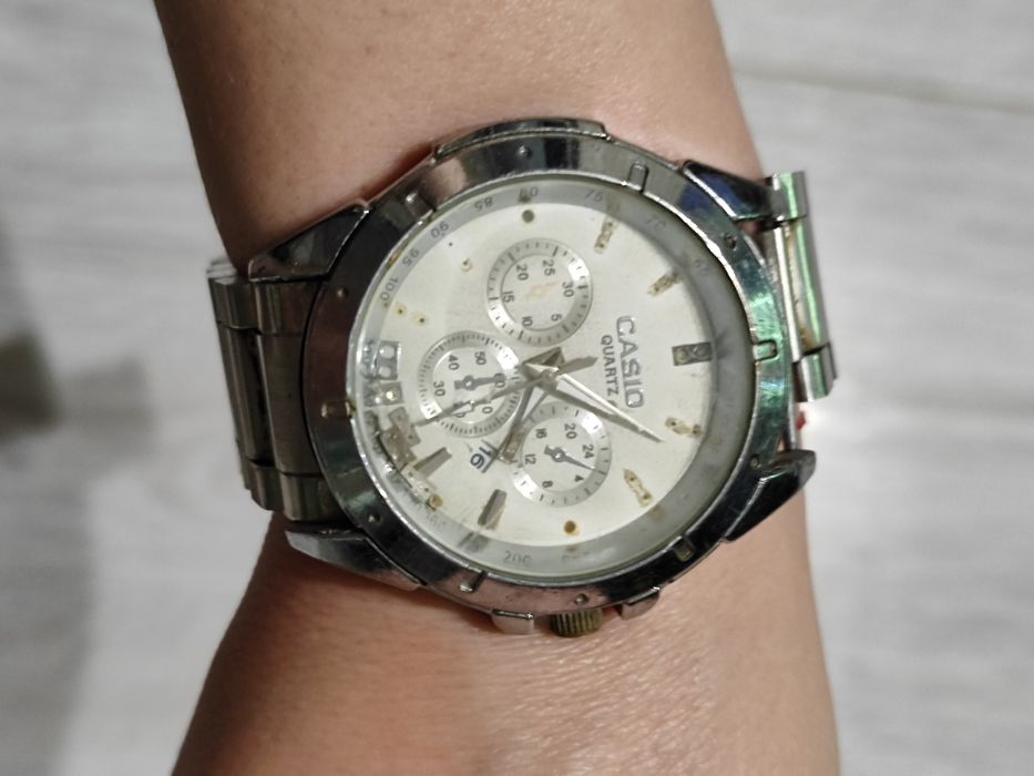 Наручний годинник Casio Quartz