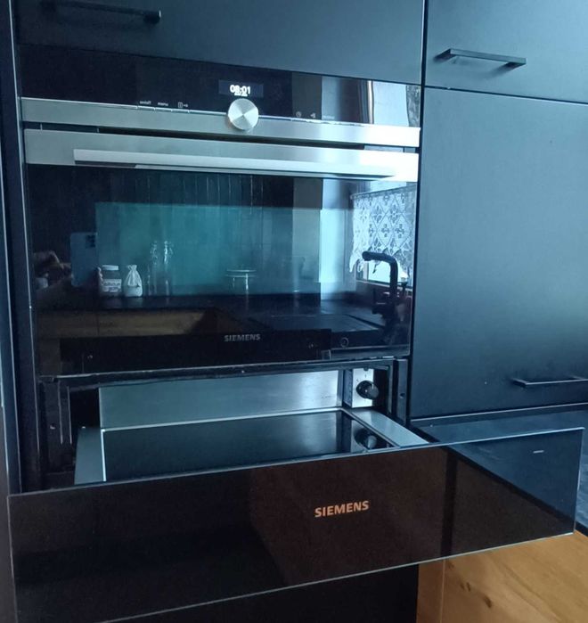 Komplet Siemens iQ700 – piekarnik z funkcją mikrofali CM633GBS1/28 + szuflada grzewcza | Stan bardzo dobry