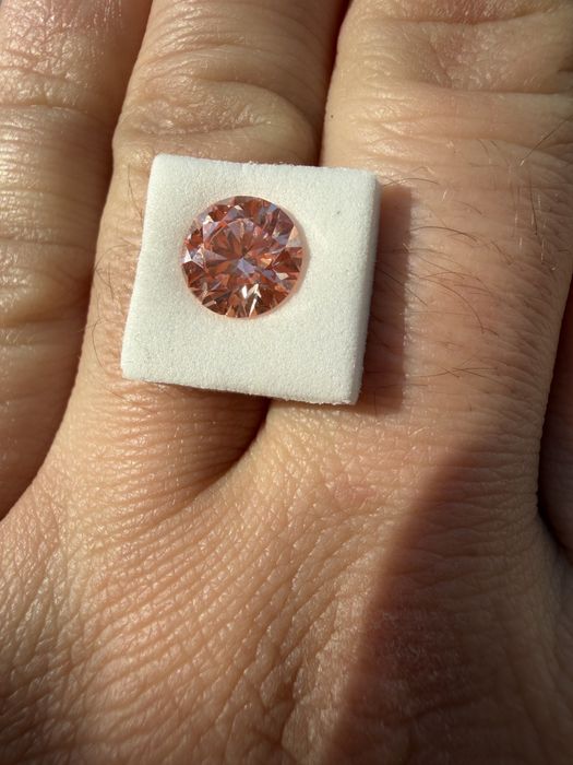 Диамант• Діамант Fancy PInk VVS2•2 ct