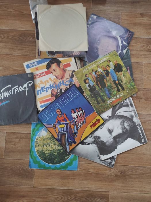 Одним лотом, музикальні пластинки