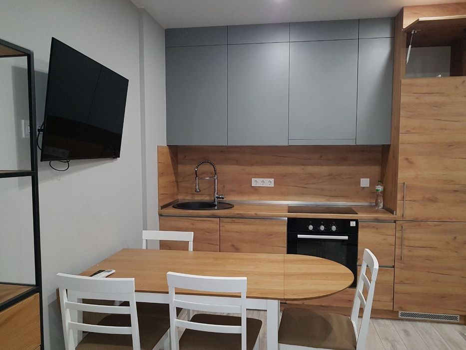 Продаж однокімнатної квартири,євроремонт, Комфорт Таун, Березнева 12