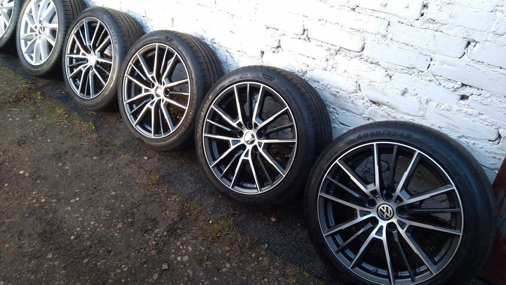 [442]OCTAVIA IV T-roc 225/45/18 A4 b8 KAROQ C w205 CLA w212 tpms 5x112