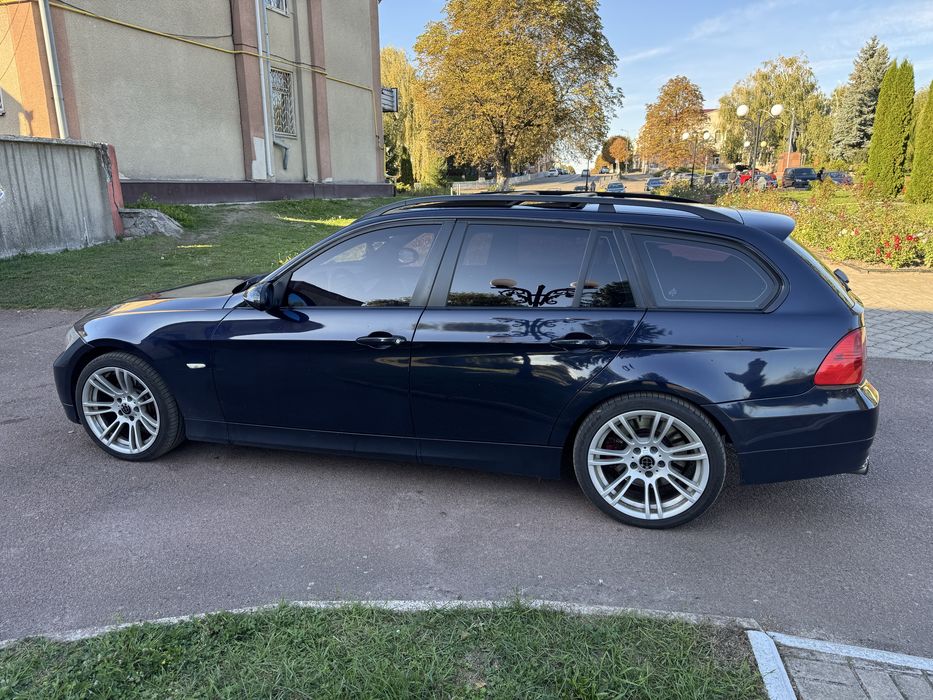 продам BMW e91 330d