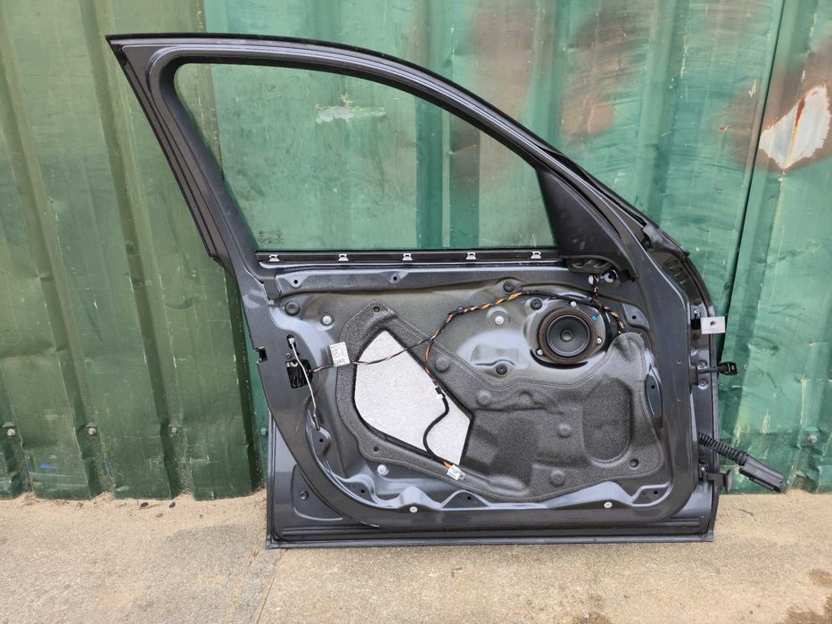 Porta frente esquerda BMW Serie 1 F20 F21. (2011 a 2018)