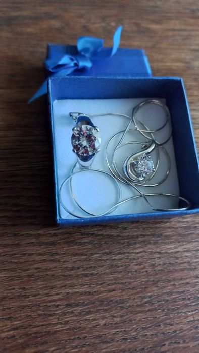 Sprzedam srebrny zestaw łańcuszek z zawieszką i duży pierścionek pr925