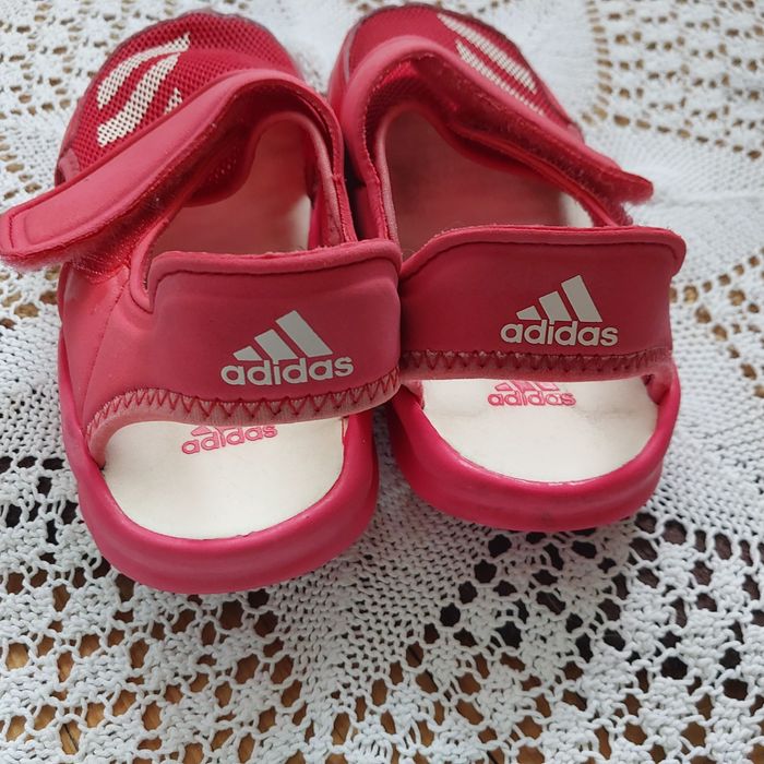 Sandałki Adidas w rozmiarze 29