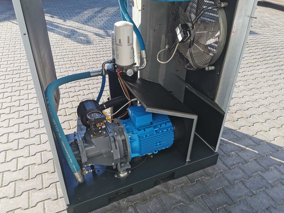 2017r 26kw Kompresor śrubowy MARK RMB 26 sprężarka 4300l/min 8.5 bar