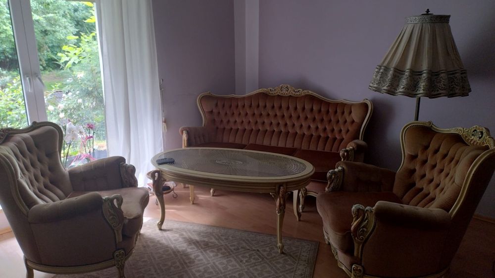 Stylowy komplet mebli w stylu ludwikowskim – sofa, 2 fotele, stół