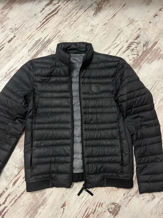 Весенний микропуховик Armani Exchange