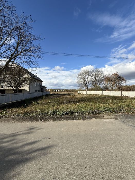 Продам ділянку 10 соток, Вовчинець, вул. Шевченка — власник