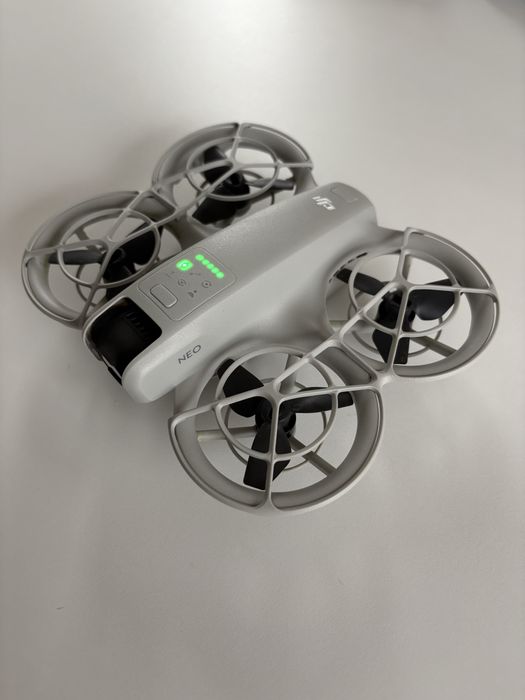 DJI Neo Fly More Combo DJI RC-N3