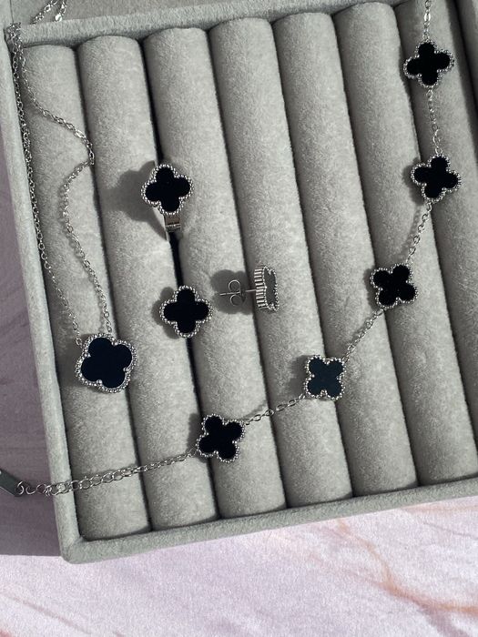 Комплект Клевер чорна емаль в сріблі