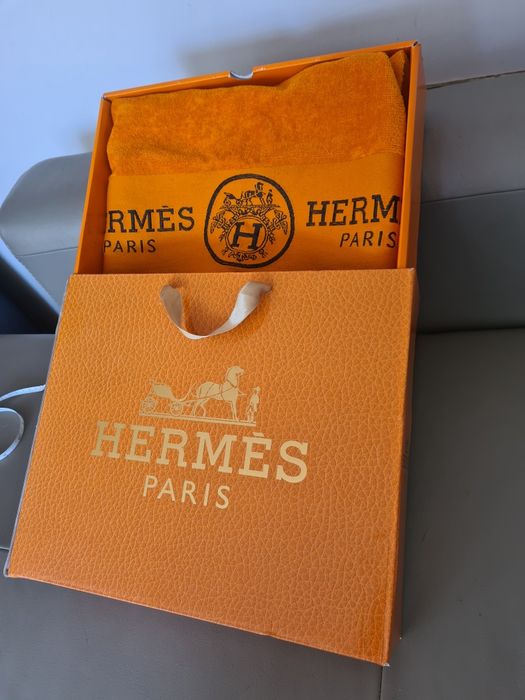 Recznik hermes z kartonem 47/85