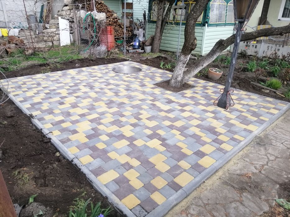 Укладка тротуарной плитки