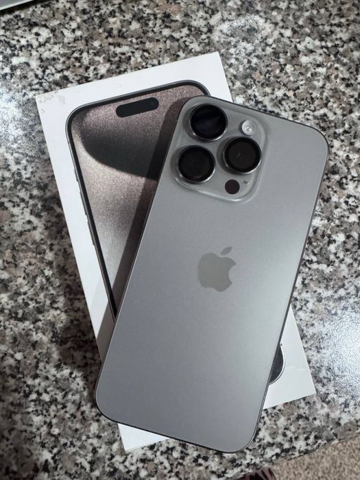 Продам iPhone 15pro/256 gb