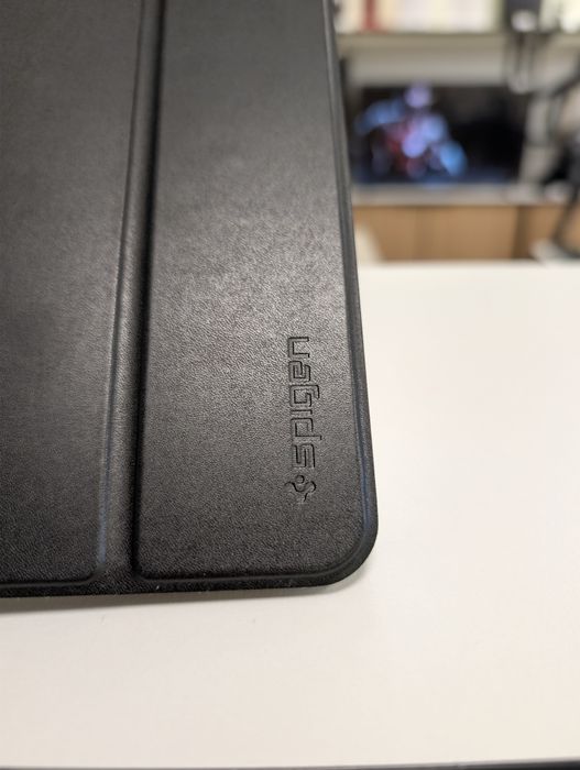 Чохол Spigen Smart Fold для iPad Pro 2018 чорний новий