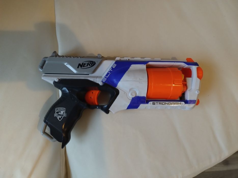 Nerf strongarm pistolet