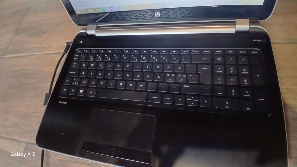 Ноутбук для навчання / роботи HP Pavilion 15 (8GB / 1TB)