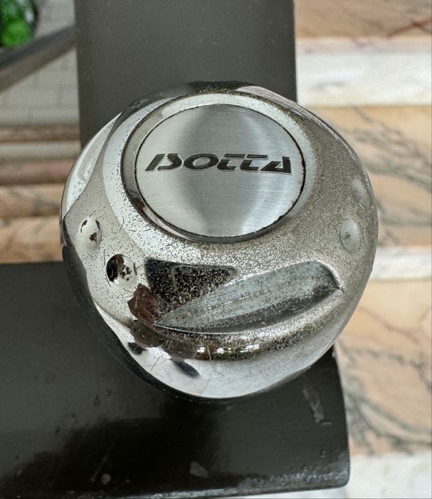 Manete mudanças Isotta