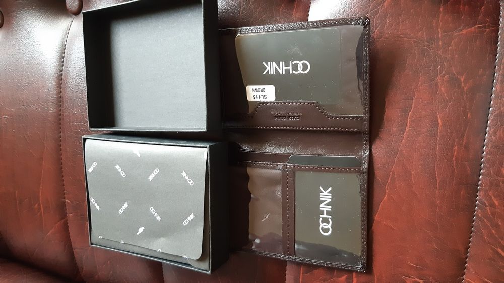 Skórzane etui na dokumenty