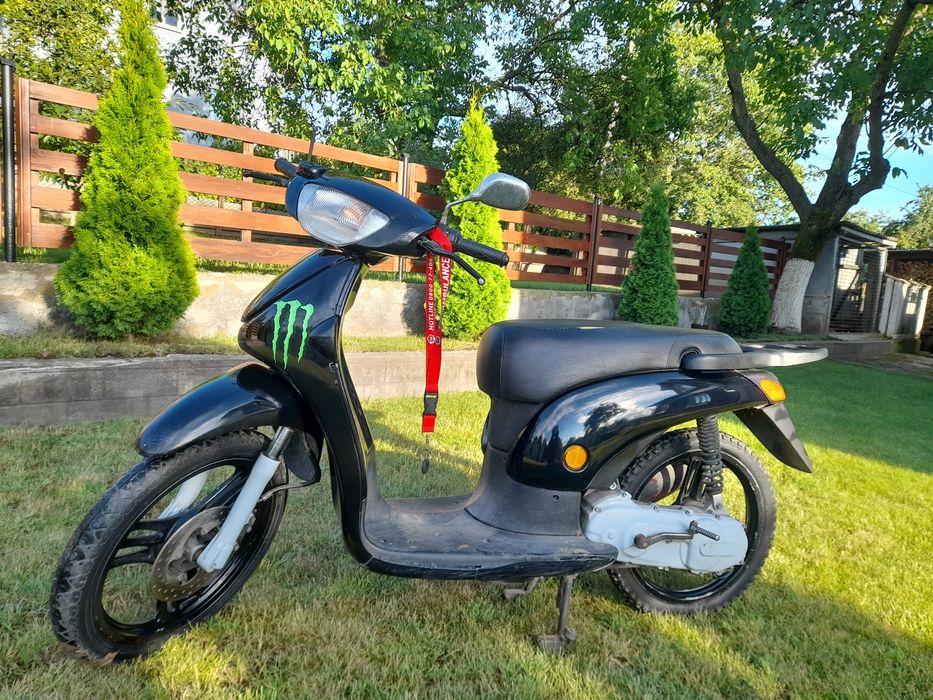 Продам скутер 50 куб aprilia