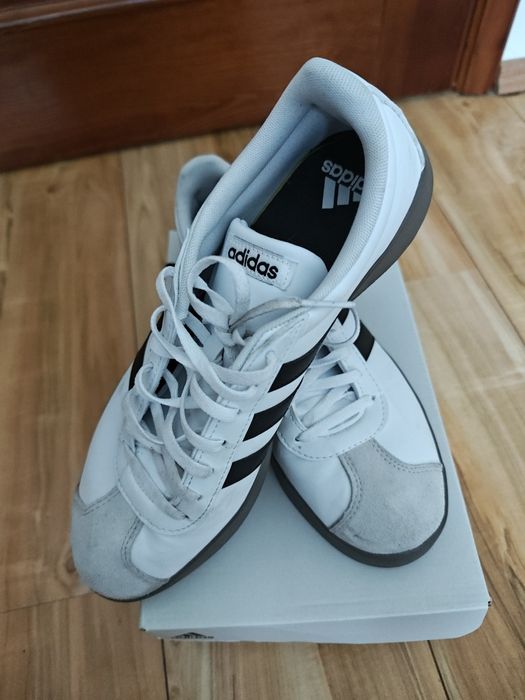 Buty Adidas r. 44 2/3