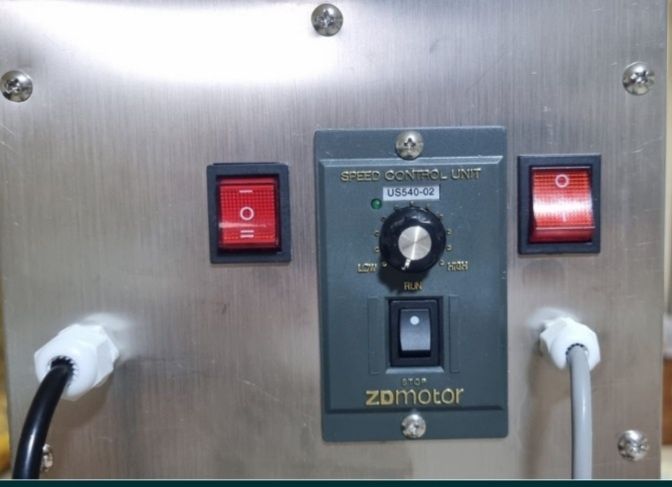 Máquina de enchidos eléctrica