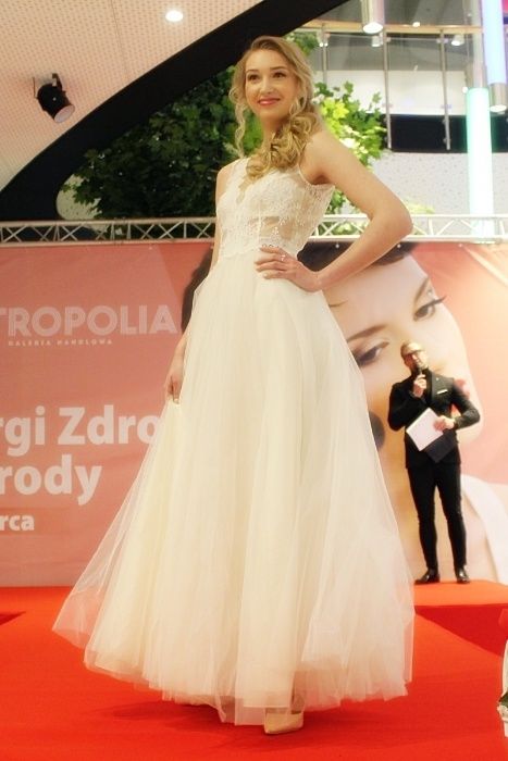 Suknia ślubna cel charytatywny z sercem do ołtarza