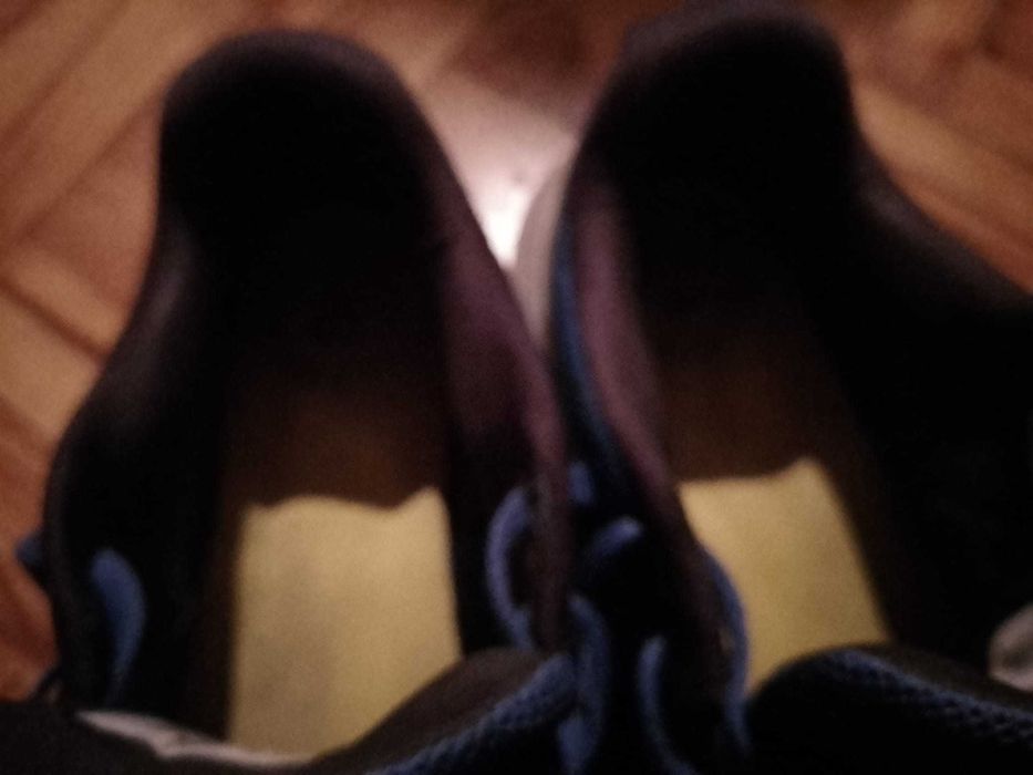 Prefere correr ou caminhar?Sapatilhas Nike10E-CinzeiroLucky10EDesde5E