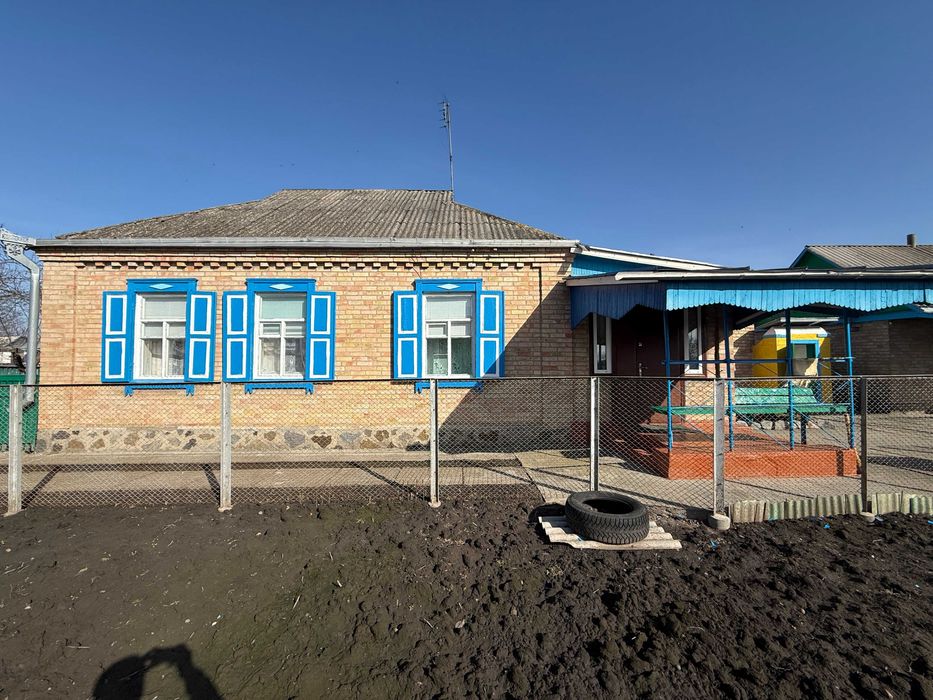 продам будинок в Яготині 4 кім газ, вода, санузол, гараж Є ВІДЕООГЛЯД