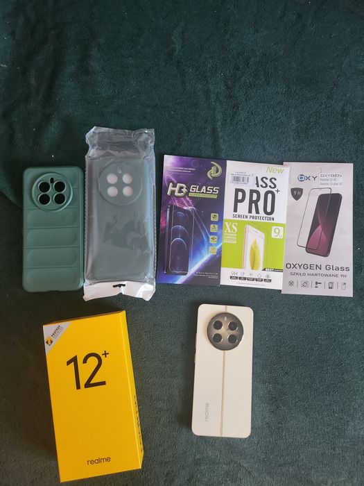 Telefon realmy 12+
