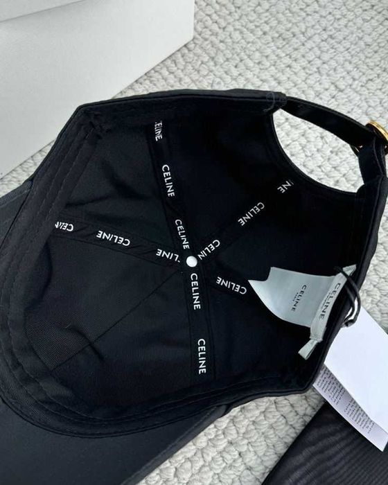 Czarna czapka z daszkiem kapelusz Celine