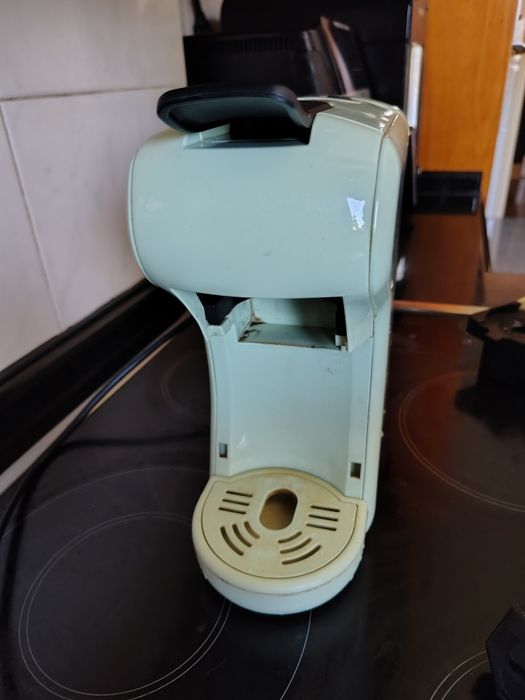 Máquina café expresso multicapsulas dolcegusto, nesexprsso e pó moido