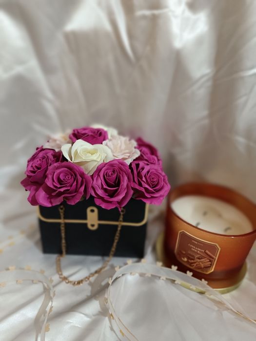 Букети з мильних троянд