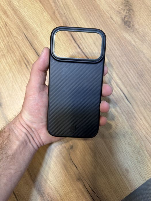 Карбоновый чехол Wiwu на iphone 17 pro max